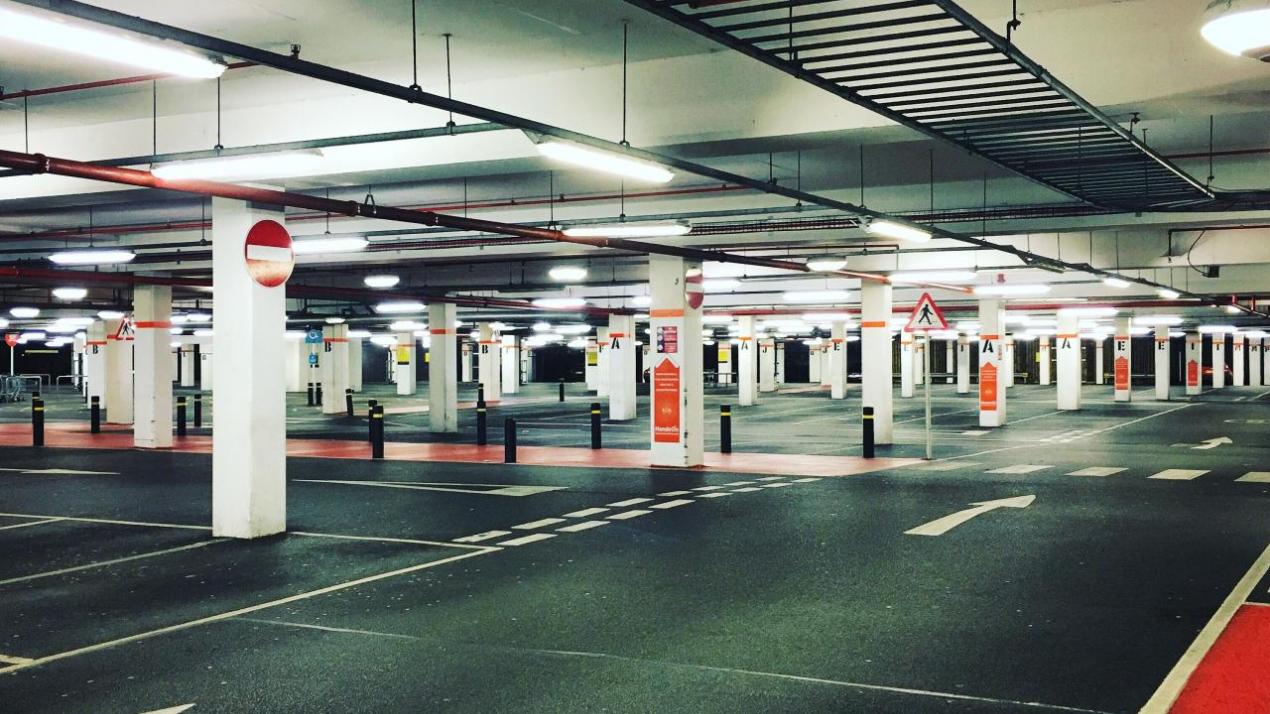 Limpieza de garajes y parkings | Ecolym Limpiezas Granada